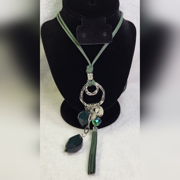 Cato Jewelry - CATO Forest Green and Silver Tassel Charm Drop Necklace